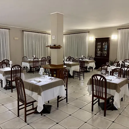 酒店 自由别墅酒店 4*